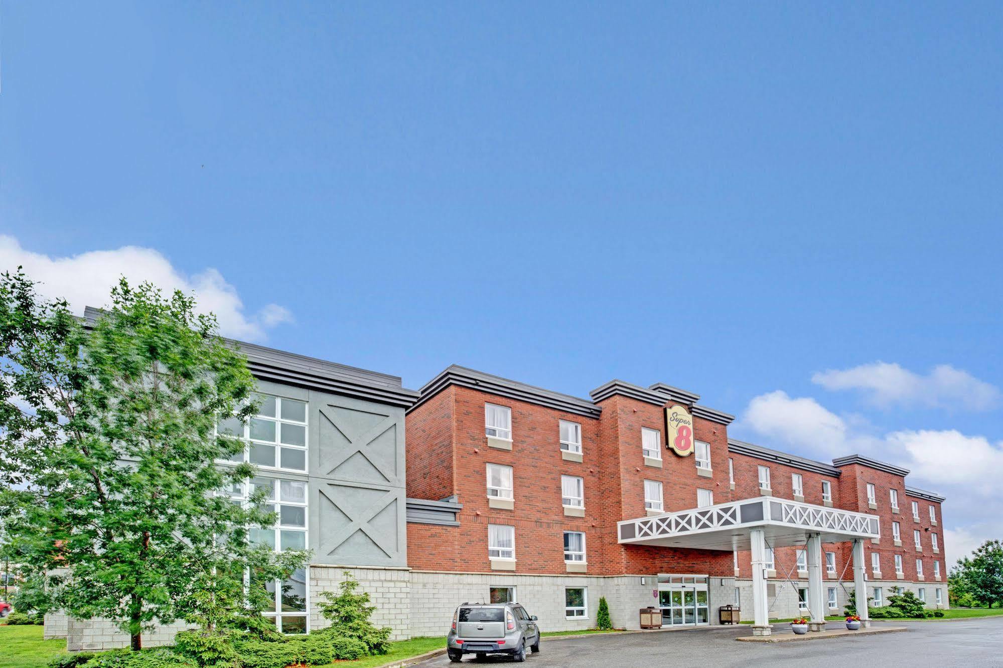Hotel Super 8 By Wyndham St-Jerome Saint-Jerome Exterior foto